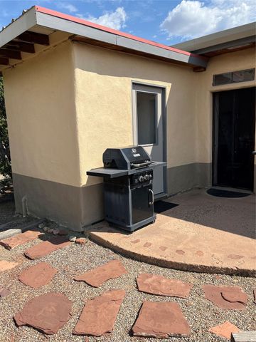 23 Camino Cerro Chato, Cerrillos, NM 87010