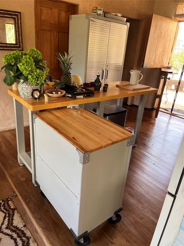 23 Camino Cerro Chato, Cerrillos, NM 87010