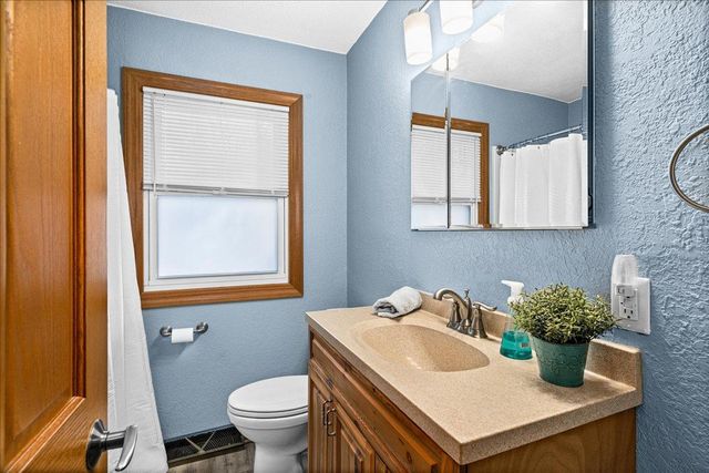 4016 W Arrowhead Road, Duluth, MN 55811