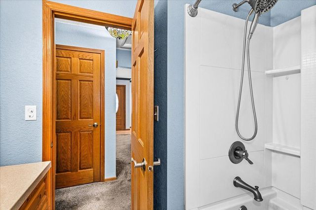 4016 W Arrowhead Road, Duluth, MN 55811