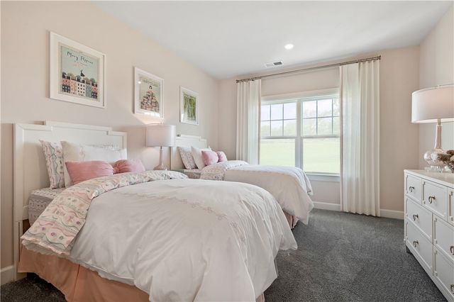 128 Hollow Oak Drive, Coraopolis, PA 15108