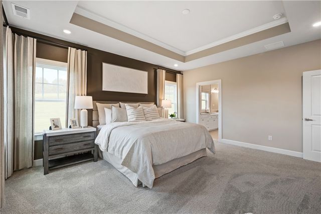 128 Hollow Oak Drive, Coraopolis, PA 15108