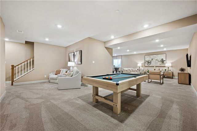 128 Hollow Oak Drive, Coraopolis, PA 15108