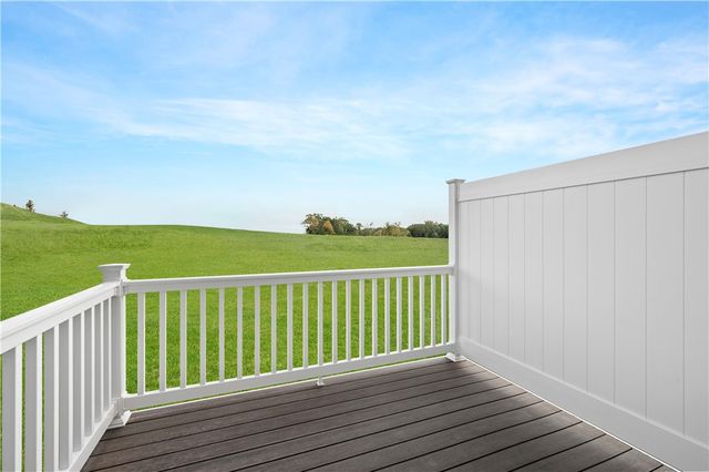 128 Hollow Oak Drive, Coraopolis, PA 15108