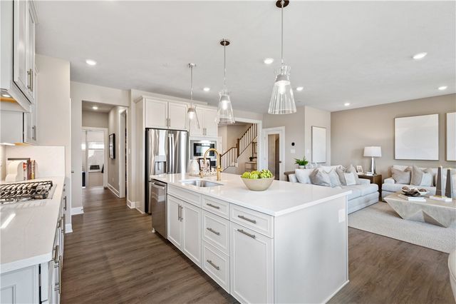 128 Hollow Oak Drive, Coraopolis, PA 15108