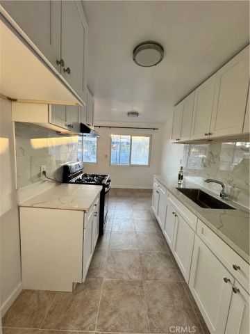 1333 W Walnut, Santa Ana, CA 92703