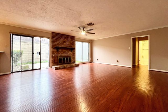11954 Brook Meadows Lane, Meadows Place, TX 77477