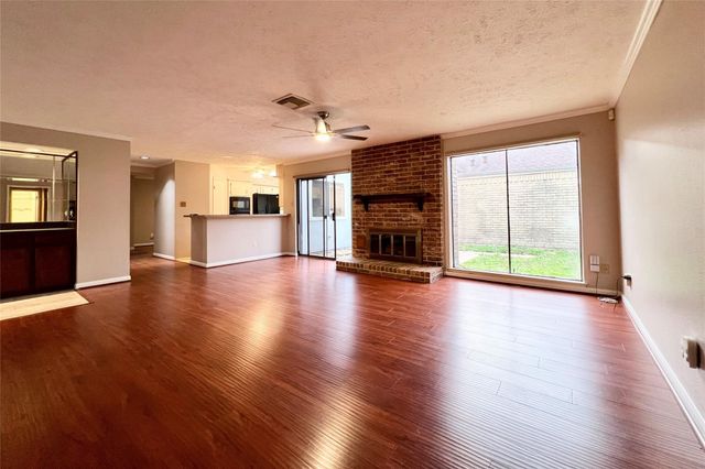 11954 Brook Meadows Lane, Meadows Place, TX 77477