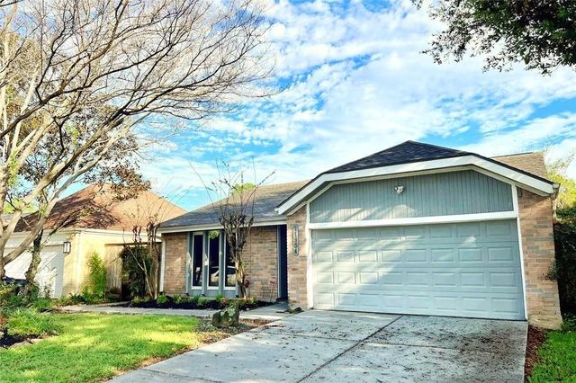 11954 Brook Meadows Lane, Meadows Place, TX 77477