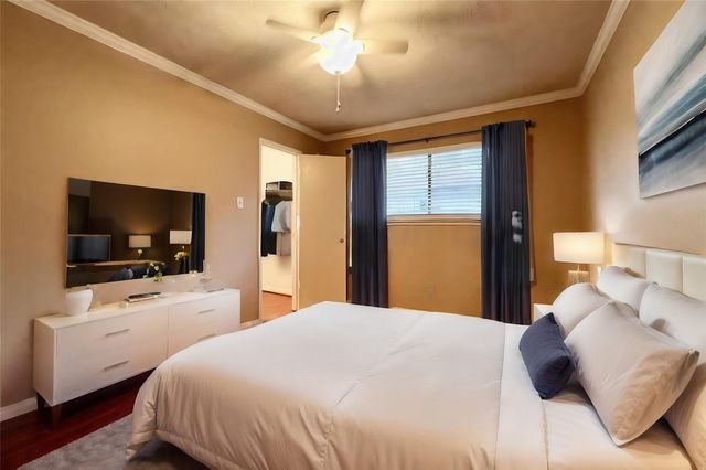 11954 Brook Meadows Lane, Meadows Place, TX 77477