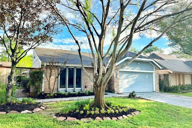 11954 Brook Meadows Lane, Meadows Place, TX 77477