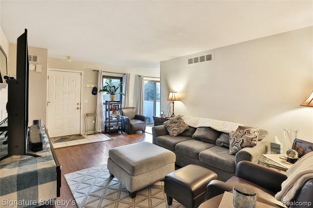 38730 Golfview Drive, Clinton Township, MI 48038