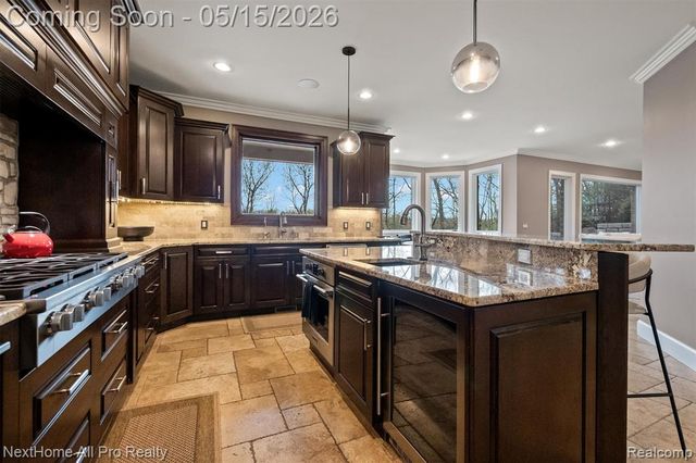 12385 Boulder Pass Drive, Milford, MI 48380