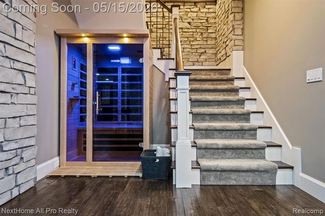 12385 Boulder Pass Drive, Milford, MI 48380