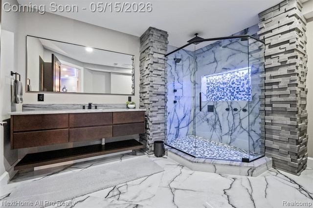 12385 Boulder Pass Drive, Milford, MI 48380