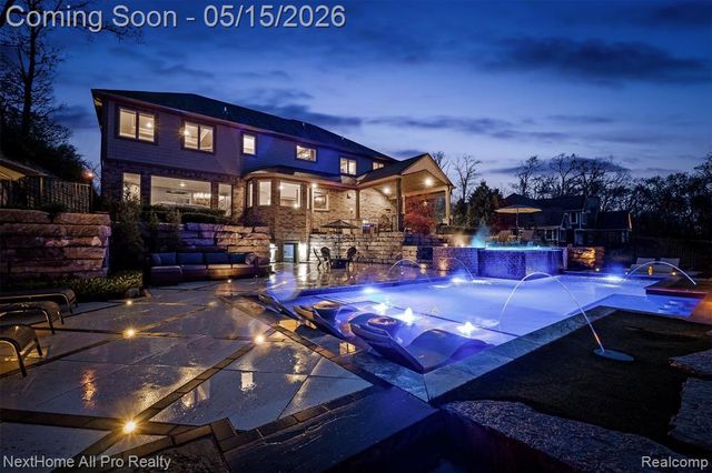 12385 Boulder Pass Drive, Milford, MI 48380