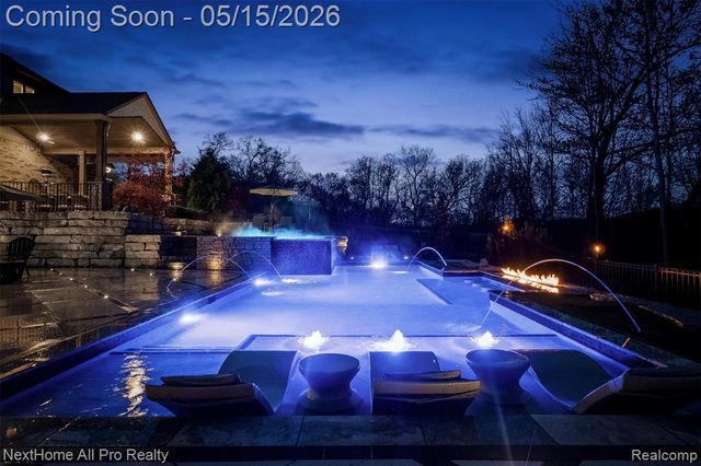 12385 Boulder Pass Drive, Milford, MI 48380