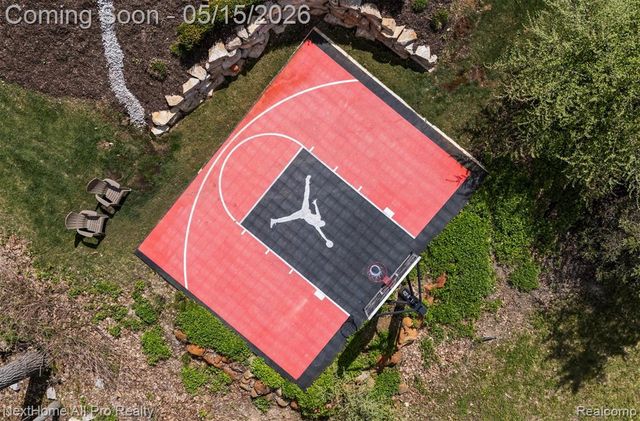 12385 Boulder Pass Drive, Milford, MI 48380