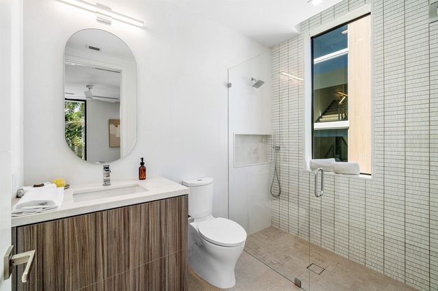 810 Palm Trail, Delray Beach, FL 33483