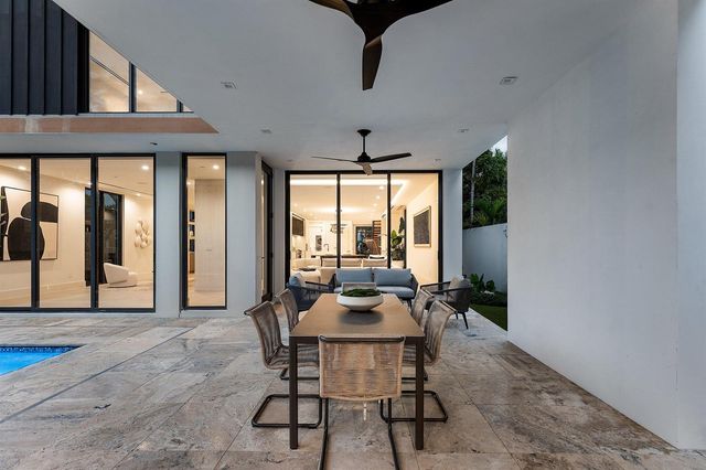 810 Palm Trail, Delray Beach, FL 33483