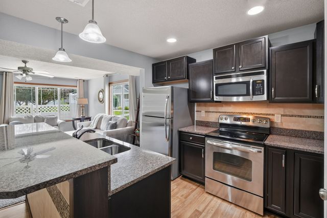 8601 Westown Parkway 33101, West Des Moines, IA 50266