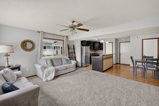 8601 Westown Parkway 33101, West Des Moines, IA 50266