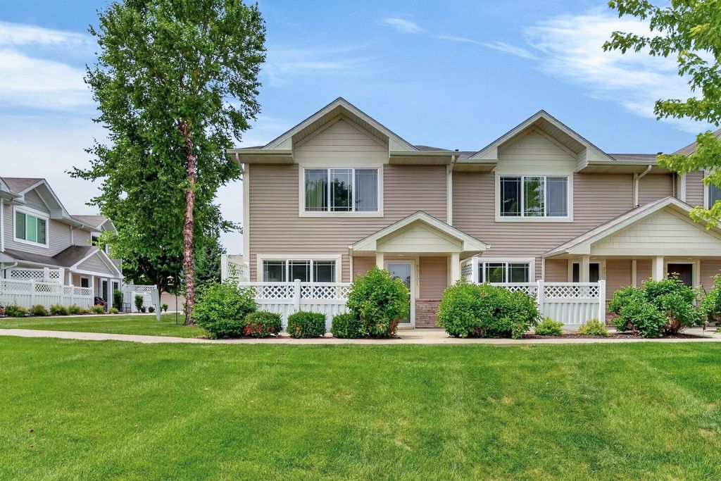 8601 Westown Parkway 33101, West Des Moines, IA 50266