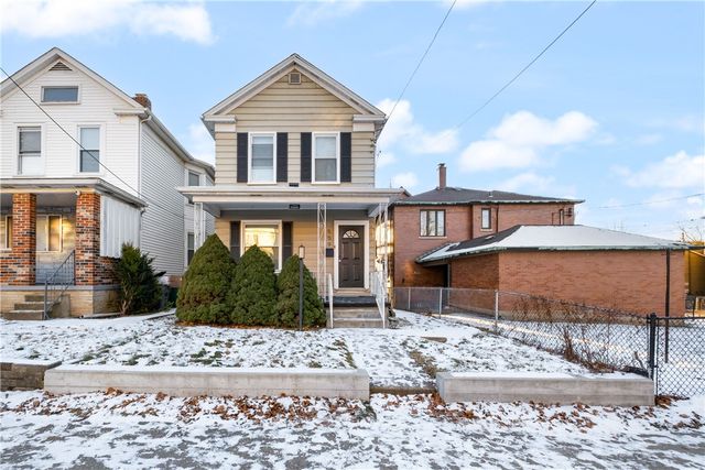 559 Glenwood Avenue, Ambridge, PA 15003