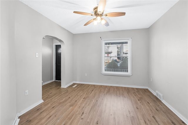 559 Glenwood Avenue, Ambridge, PA 15003