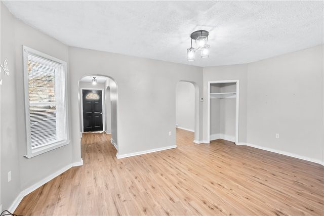 559 Glenwood Avenue, Ambridge, PA 15003