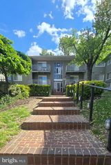 4473 B ST SE #304, Washington, DC 20019