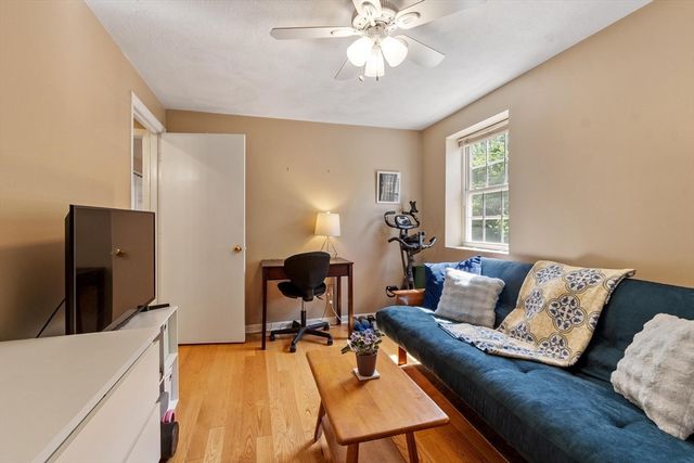 276 Albion Street 12, Wakefield, MA 01880