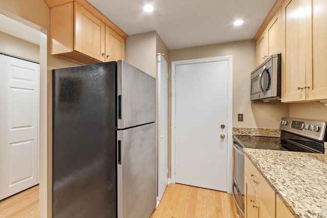 276 Albion Street 12, Wakefield, MA 01880