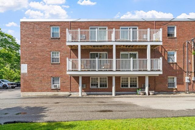 276 Albion Street 12, Wakefield, MA 01880