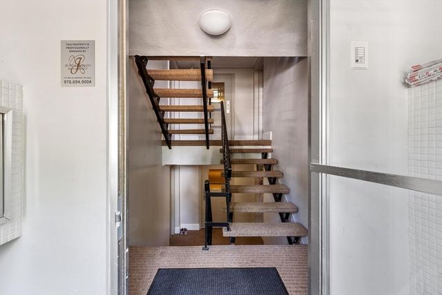 276 Albion Street 12, Wakefield, MA 01880