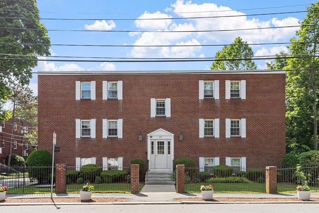 276 Albion Street 12, Wakefield, MA 01880