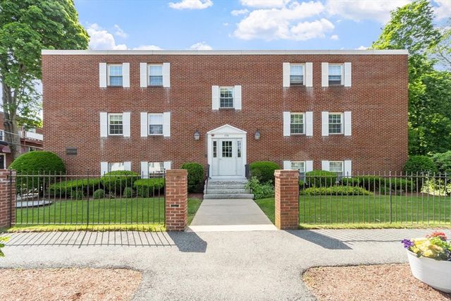 276 Albion Street 12, Wakefield, MA 01880