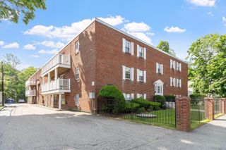 276 Albion Street 12, Wakefield, MA 01880