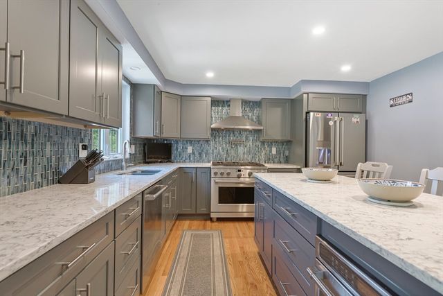 11 Draper Ave, North Attleboro, MA 02760
