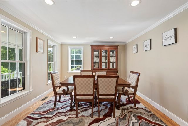 11 Draper Ave, North Attleboro, MA 02760
