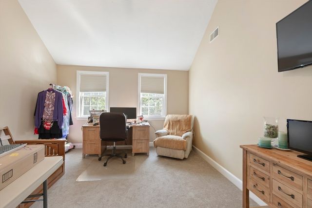 11 Draper Ave, North Attleboro, MA 02760