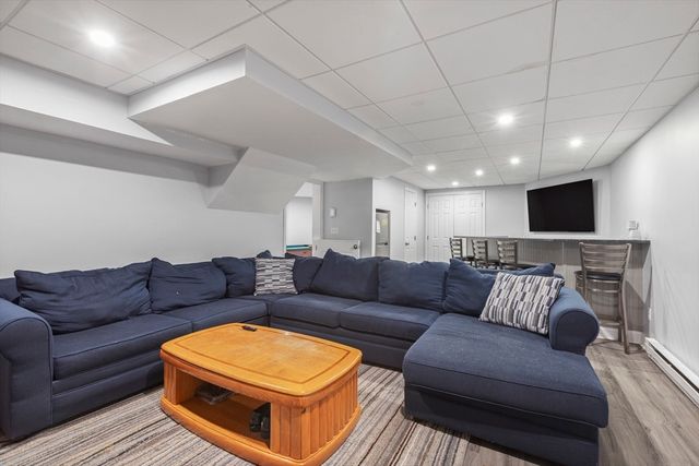 11 Draper Ave, North Attleboro, MA 02760