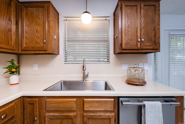 121 Pin Oak Cove, Maumelle, AR 72113