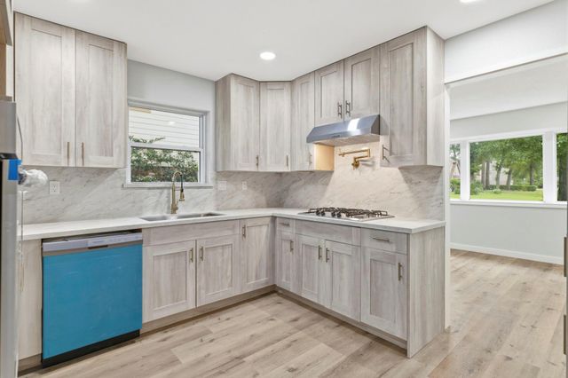 15215 Parkville Drive, Houston, TX 77068