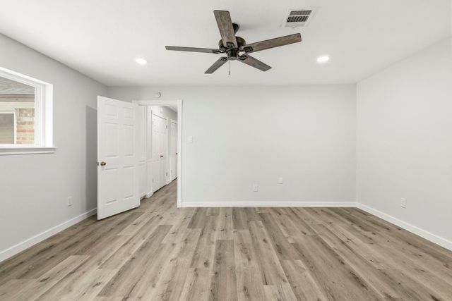 15215 Parkville Drive, Houston, TX 77068