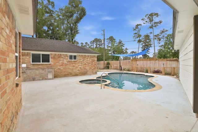 15215 Parkville Drive, Houston, TX 77068