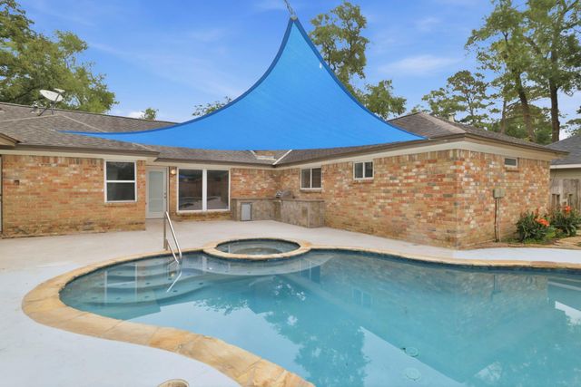 15215 Parkville Drive, Houston, TX 77068