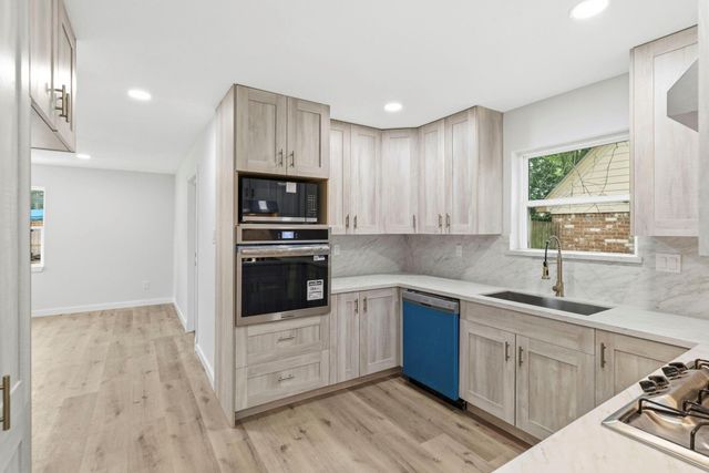 15215 Parkville Drive, Houston, TX 77068