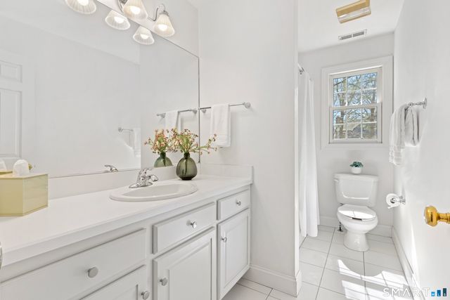 350 Chestnut Hill Road, Norwalk, CT 06851