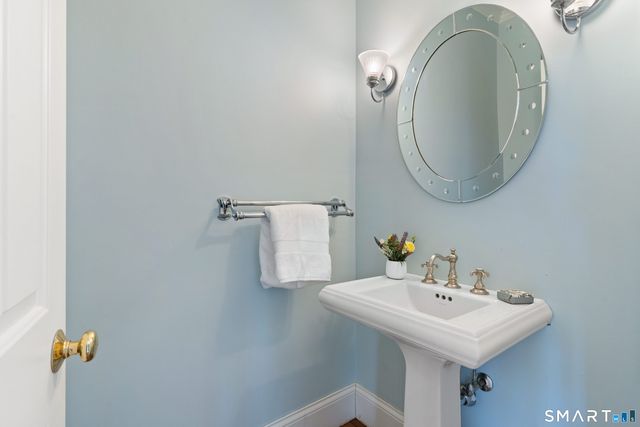 350 Chestnut Hill Road, Norwalk, CT 06851